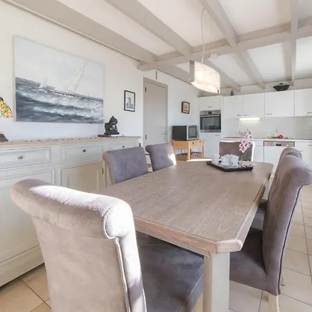 Vissershuisje 213 With Parking By Interhome