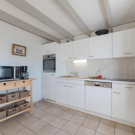 Vissershuisje 213 With Parking By Interhome Nyaraló *